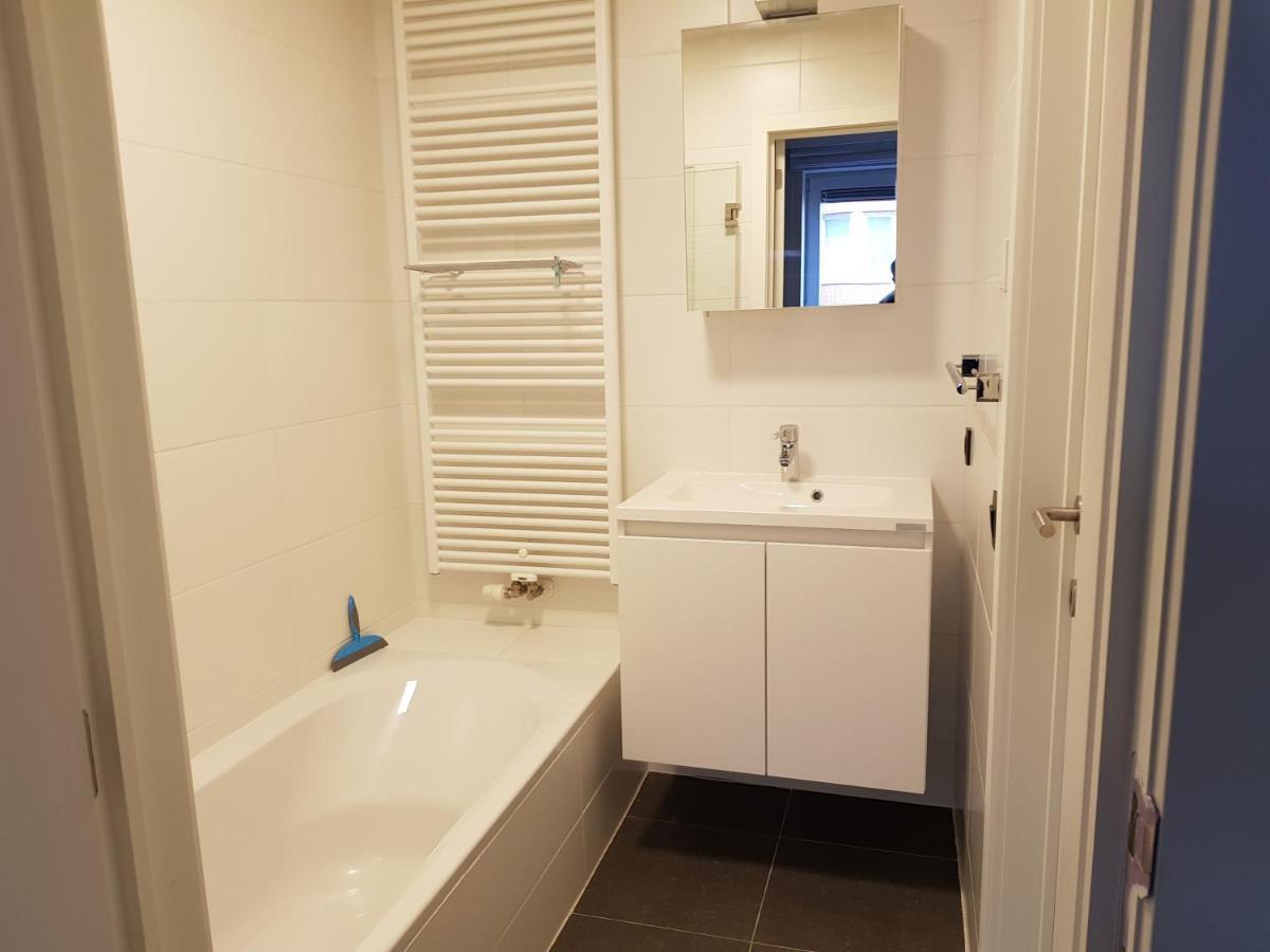 Koksijde Zeedijk La Digue 102 Appartement Met Garage - Lateraal Zeezicht Exterior foto