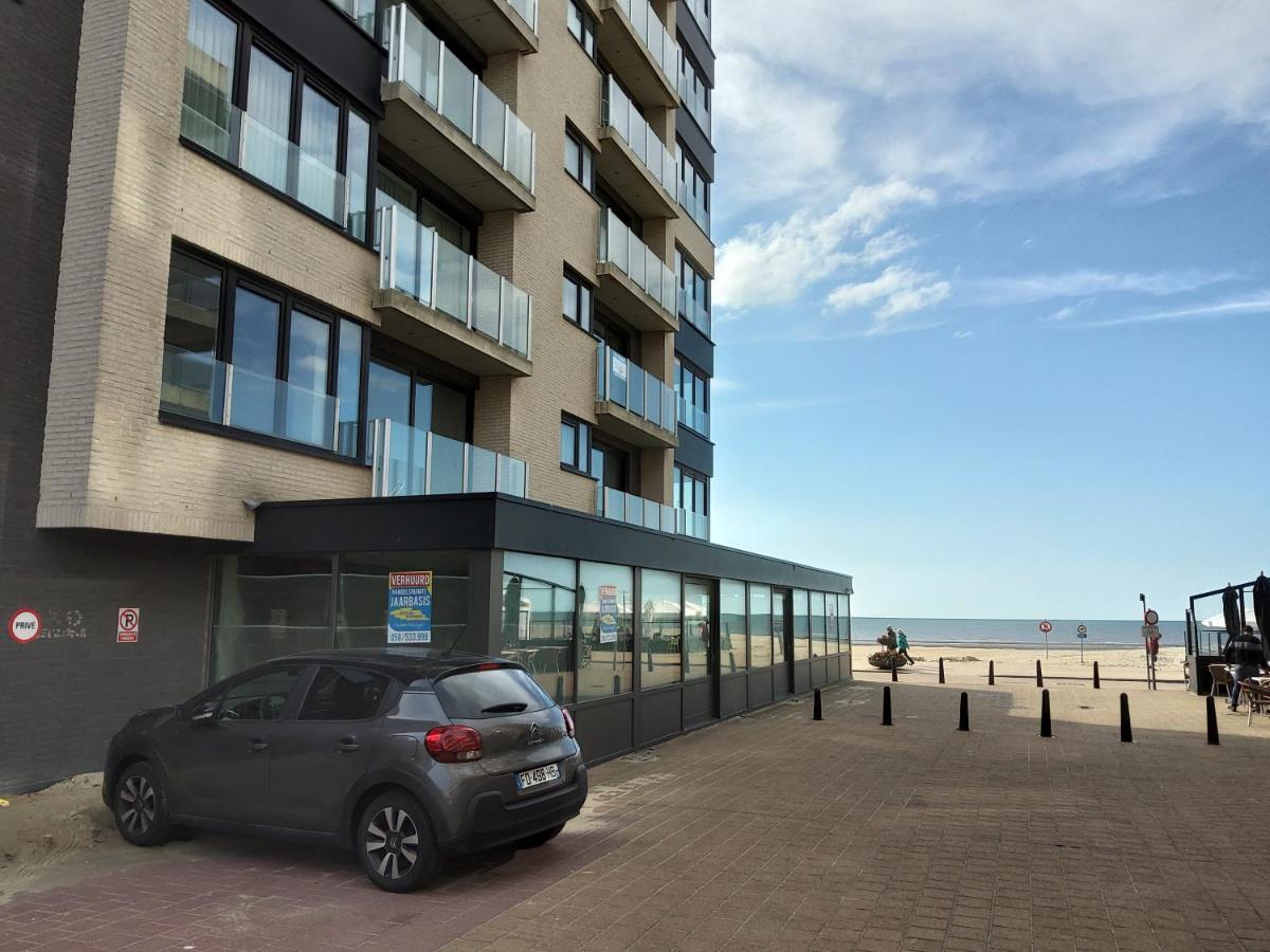 Koksijde Zeedijk La Digue 102 Appartement Met Garage - Lateraal Zeezicht Exterior foto