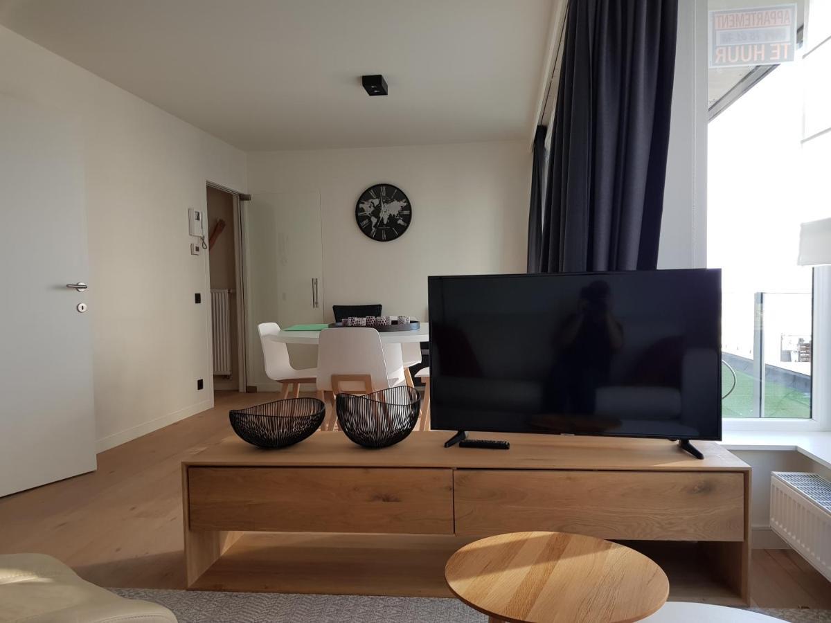 Koksijde Zeedijk La Digue 102 Appartement Met Garage - Lateraal Zeezicht Exterior foto